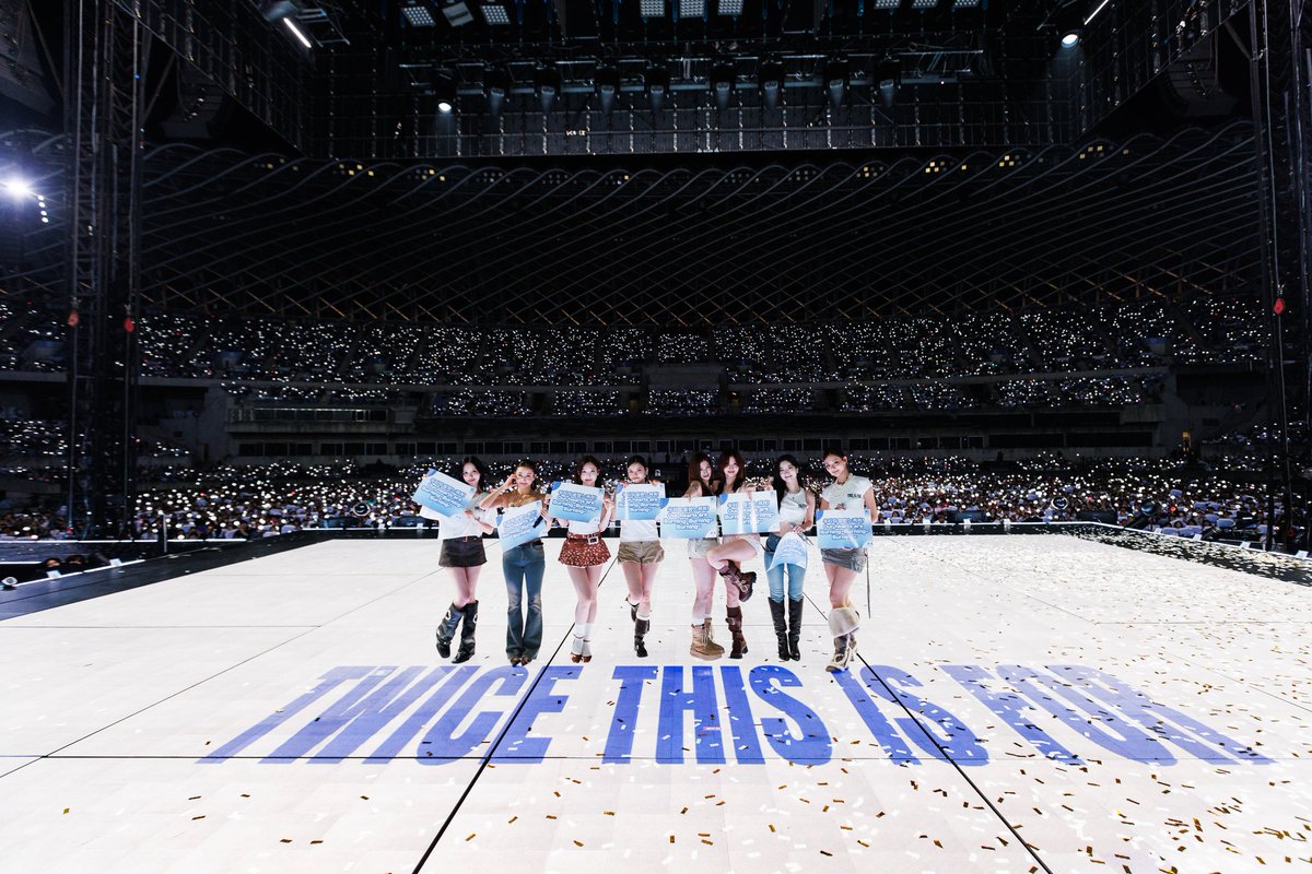 JYPETWICE's tweet image. TWICE &amp;lt;THIS IS FOR&amp;gt; WORLD TOUR IN KAOHSIUNG - Day 2

Kaohsiung ONCE, you lit up both nights 💙
The memories from these two shows will stay with us forever 🍓

#TWICE #트와이스 #THISISFOR
#TWICE_THISISFOR_WORLD_TOUR
#TWICE_THISISFOR_WORLD_TOUR_IN_KAOHSIUNG