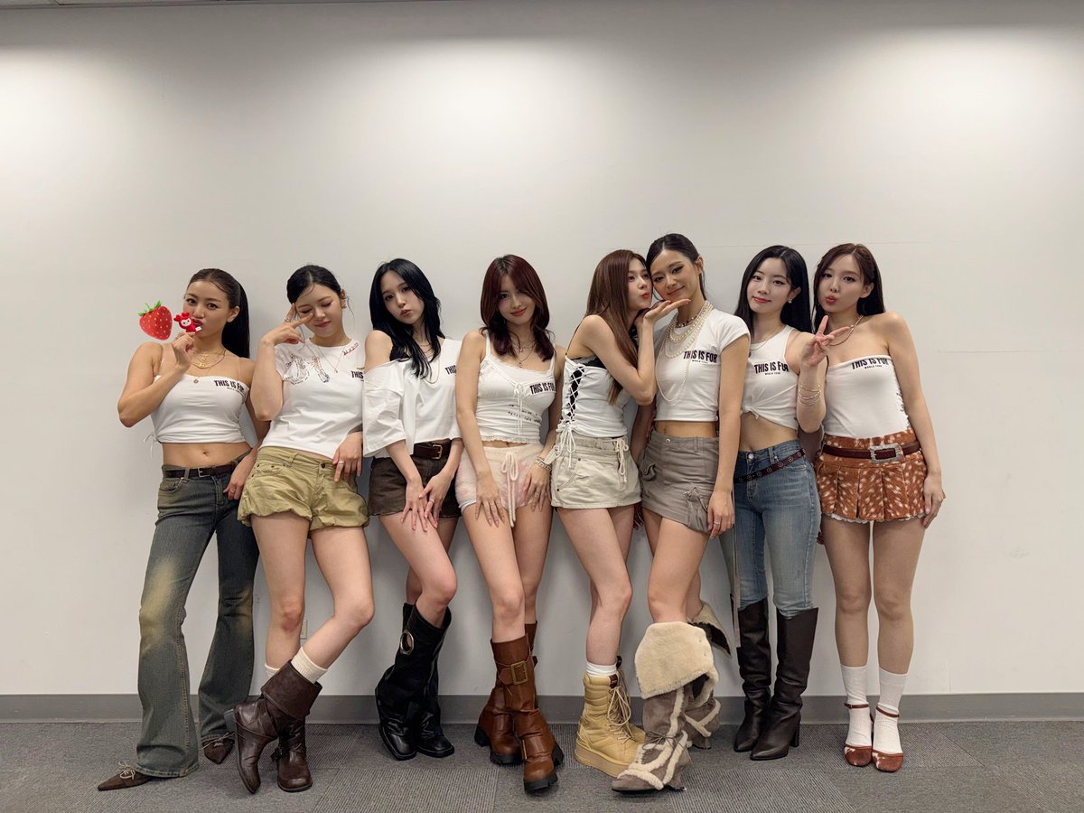 JYPETWICE's tweet image. TWICE &amp;lt;THIS IS FOR&amp;gt; WORLD TOUR IN KAOHSIUNG - Day 2

Kaohsiung ONCE, you lit up both nights 💙
The memories from these two shows will stay with us forever 🍓

#TWICE #트와이스 #THISISFOR
#TWICE_THISISFOR_WORLD_TOUR
#TWICE_THISISFOR_WORLD_TOUR_IN_KAOHSIUNG