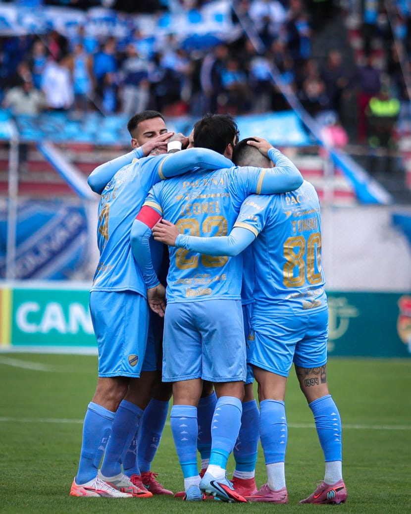 marceloclaure's tweet image. Mi Nación Celeste, hoy en Villa Ingenio jugamos uno de esos partidos en los que todo puede pasar. Con cinco bajas de enorme peso, visitamos a Always Ready con la certeza de que quienes conduzcan el partido harán prevalecer la justicia. Sabemos que será muy difícil, pero…