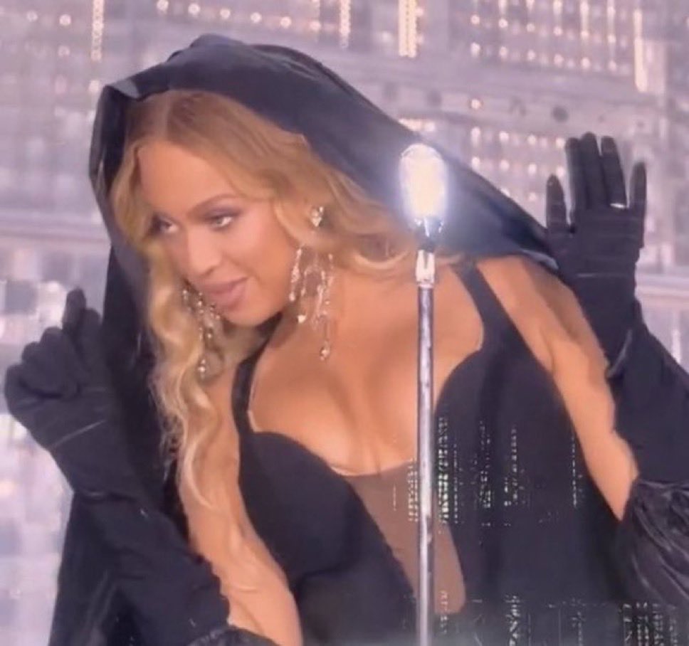 itsmattnow's tweet image. Gotta watch TV like