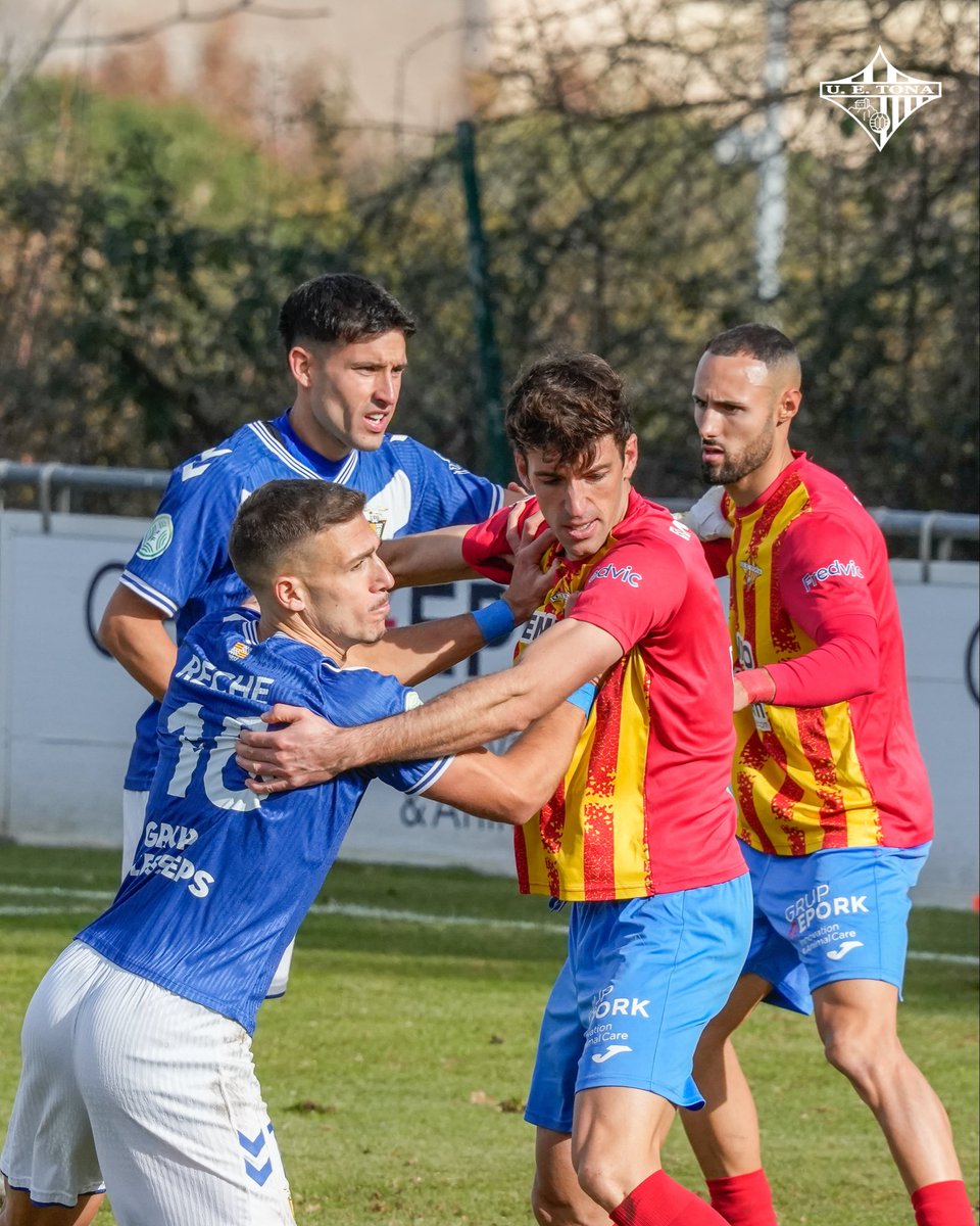 Un 𝐩𝐮𝐧𝐭 𝐦𝐞́𝐬, 🆚 <a href="/cfbadalonasad/">CF Badalona SAD Oficial</a> 

Tornem el dia 6 de desembre, al camp del Cornellà.

#SomHiTona | #3RFEF 🟡🔴