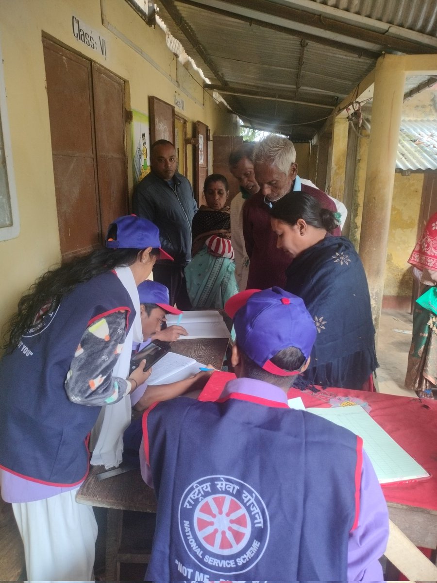 NssBorah's tweet photo. Free Eye Camp by NSS Unit Ghana Kanta Borah College Tamulichiga @NSSCellDU @_NSSIndia @MYBharatHQ @nss_rdguwahati @CMOfficeAssam https://t.co/xgBYyFv0kZ