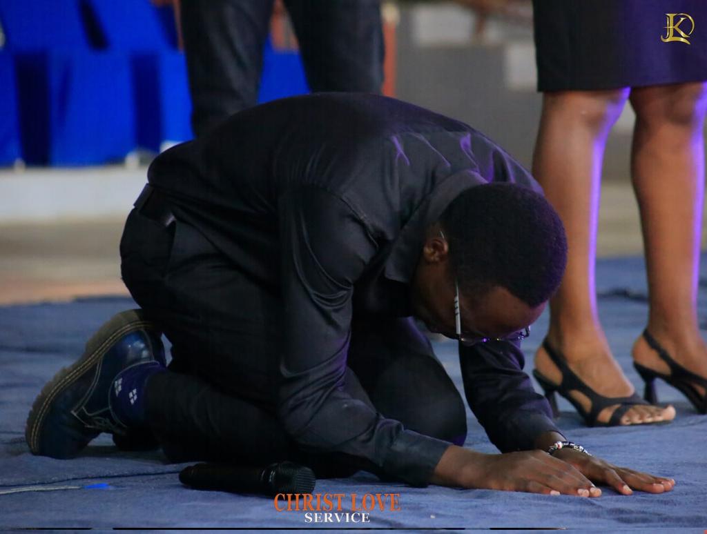 CFCFORTPORTAL's tweet image. God is omnipresent, yet He's often found by those who dive deep. When our inner depths cry out, we connect with the depths of His presence. Ps 42:7

Pr.  Fred Ngango
                     
youtube.com/live/8SRrqkX7_…

#ALifeOfDepthAndConviction
#ChristLove
#YouthService