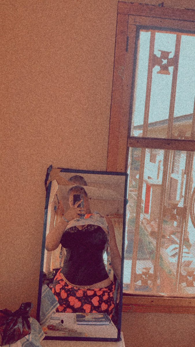 0xxlola's tweet photo. 🤭 https://t.co/84bIX5pzTA