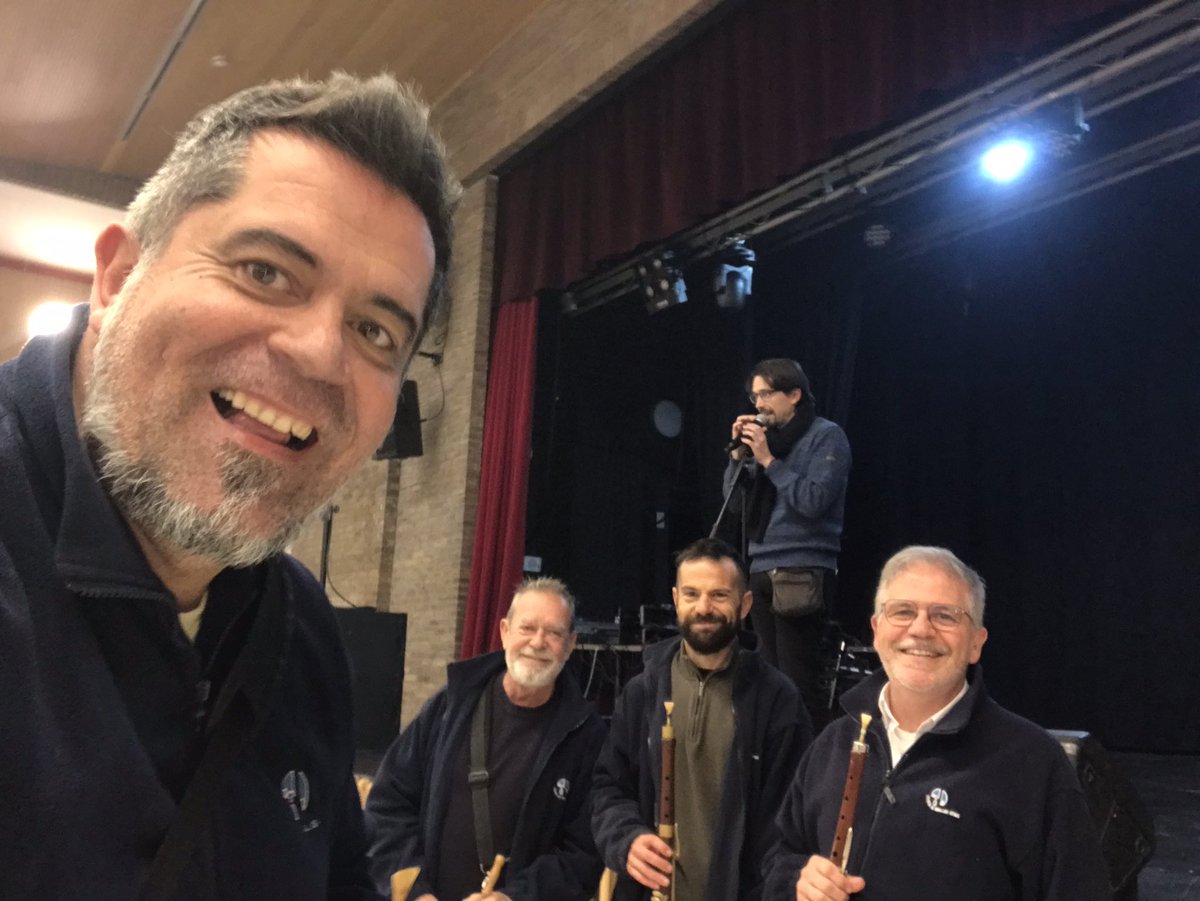 Acabem la Festa Major de Sant Climent de Llobregat acompanyant al @bdbsantcliment!!! #gralla #timbal #bastons #tradició #escoladegrallersdesitges #dinapontusenruta