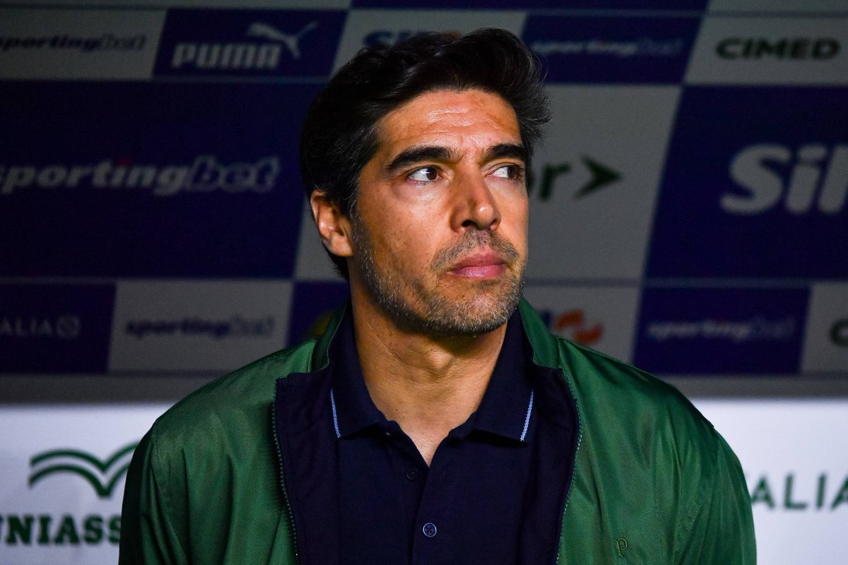 futtmais's tweet photo. "Eu acho que o Abel está fazendo um baita jogo de cena".

"Ele está jogando toda a responsabilidade para o outro lado, inclusive da final da Libertadores. ‘Eu não tenho de onde tirar, de dois em dois dias não tenho onde tirar. Terça-feira já foi. Eles vão ganhar o Brasileiro e chegar melhor que a gente na final.’ Ele está preparando esse discurso para os jogadores."

- Ricardinho Martins, sobre a declaração de Abel Ferreira.
