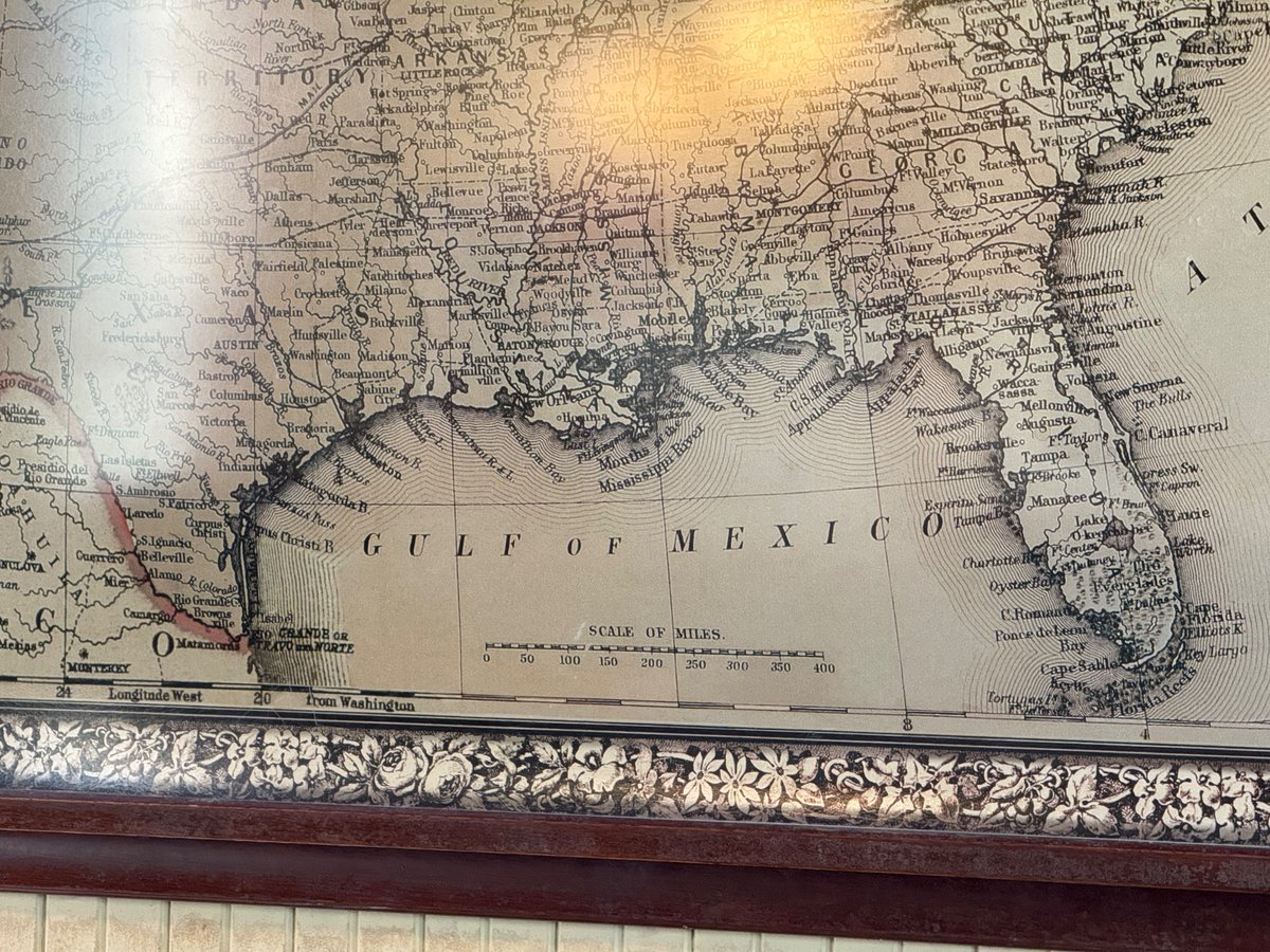 van_more_'s tweet image. I’m surprised Magic Kingdom hasn’t updated this map