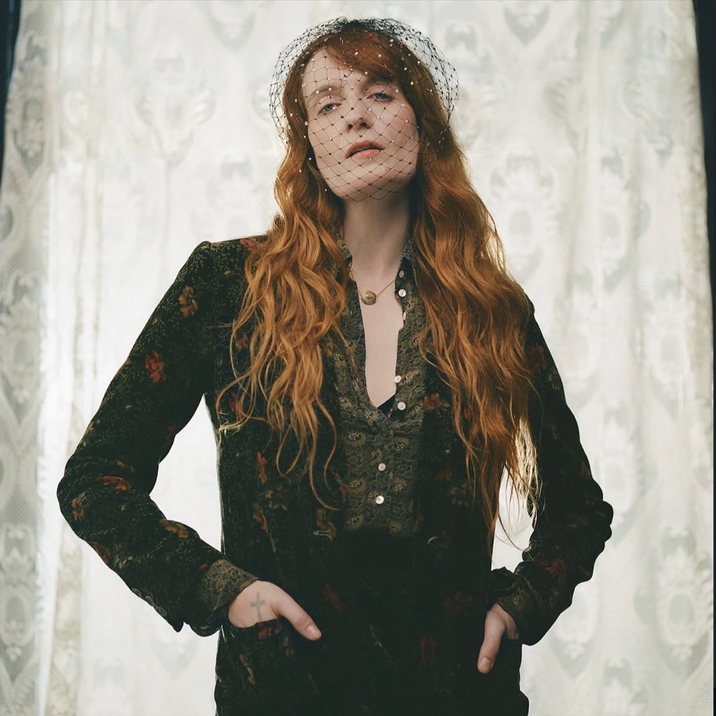 ceredemonials's tweet image. 🚨🚨🚨 RUMOR 

Florence and The Machine (Florence Welch) wrote the lead single of the upcoming soundtrack of “THG: Sunrise On The Reaping”. The song will debut on the next trailer, unknown date. 

Aaron Dessner and Mark Bowen are also credited. 

source: @justinventedd4t