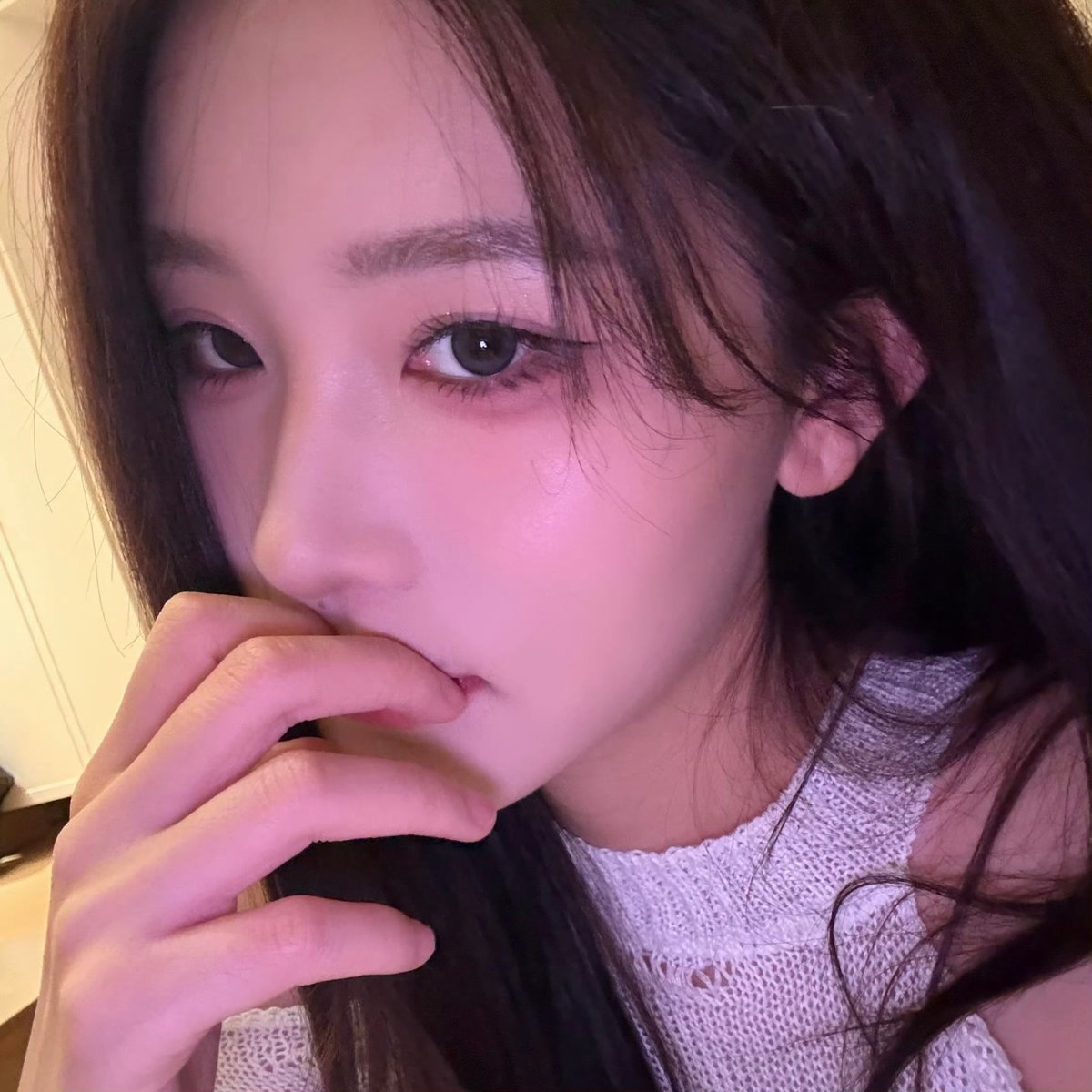 tazxing's tweet photo. 251123 죠우스위 부계정 웨이보 (2)

‘📞想你了’

#周诗雨 #ZhouShiyu #주시우 #SNH48 https://t.co/TIjwIZ9ohh