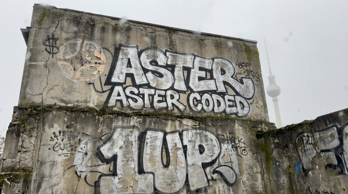 SAM0XBIT's tweet image. Obviously if you follow gamble crypto like wynn or other delusional trend riders you will not make money in crypto .
choose your community know your stand and who back you real big ppl in the space don’t sell your bags for extraction projects .
The good projects have its stand be…