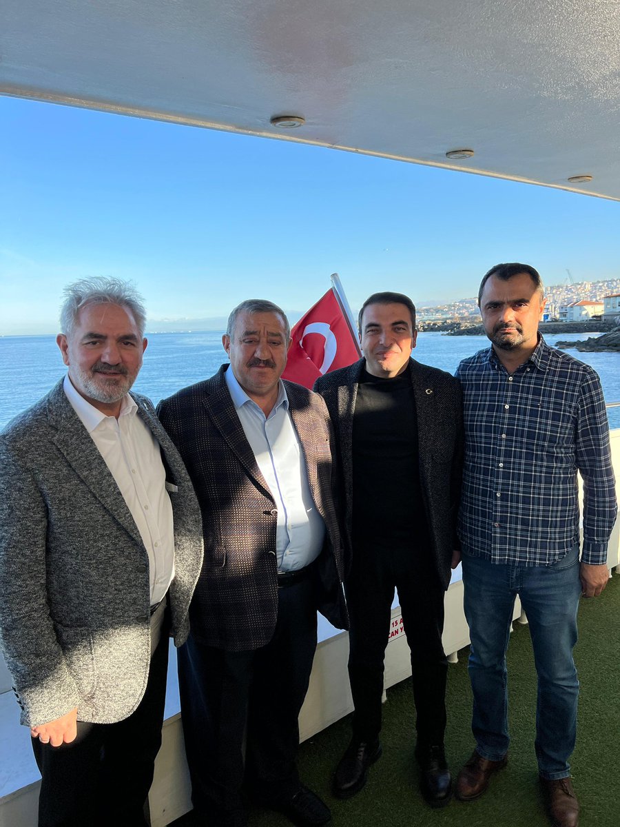 Trabzon’da, AK Parti Genel Başkan Yardımcımız ve Yerel Yönetimler Başkanımız Sn. Mustafa Demir’in başkanlığında; Ulaştırma ve Altyapı Bakanımız Sn. Abdulkadir Uraloğlu ile bakan yardımcılarımızın katıldığı Yerel Yönetimler Bölge Toplantımızı gerçekleştirdik. 
#AKParti