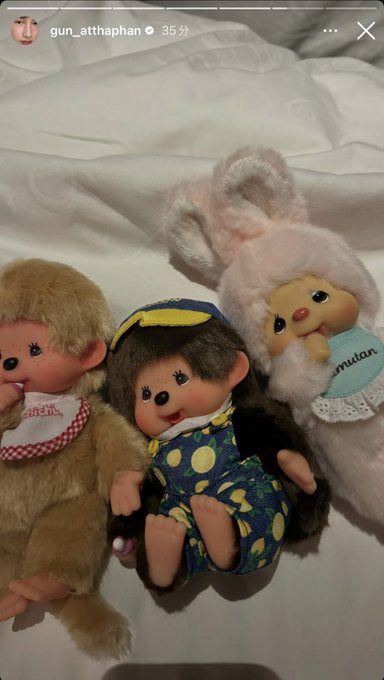 cloudlikeivy's tweet image. No other than Gun Atthaphan!!! Certified monchichi lover since day one 🥰
He have bunch of monchichi collection in his home! @AtthaphanP

#กันอรรถพันธ์
#GunAtthaphan