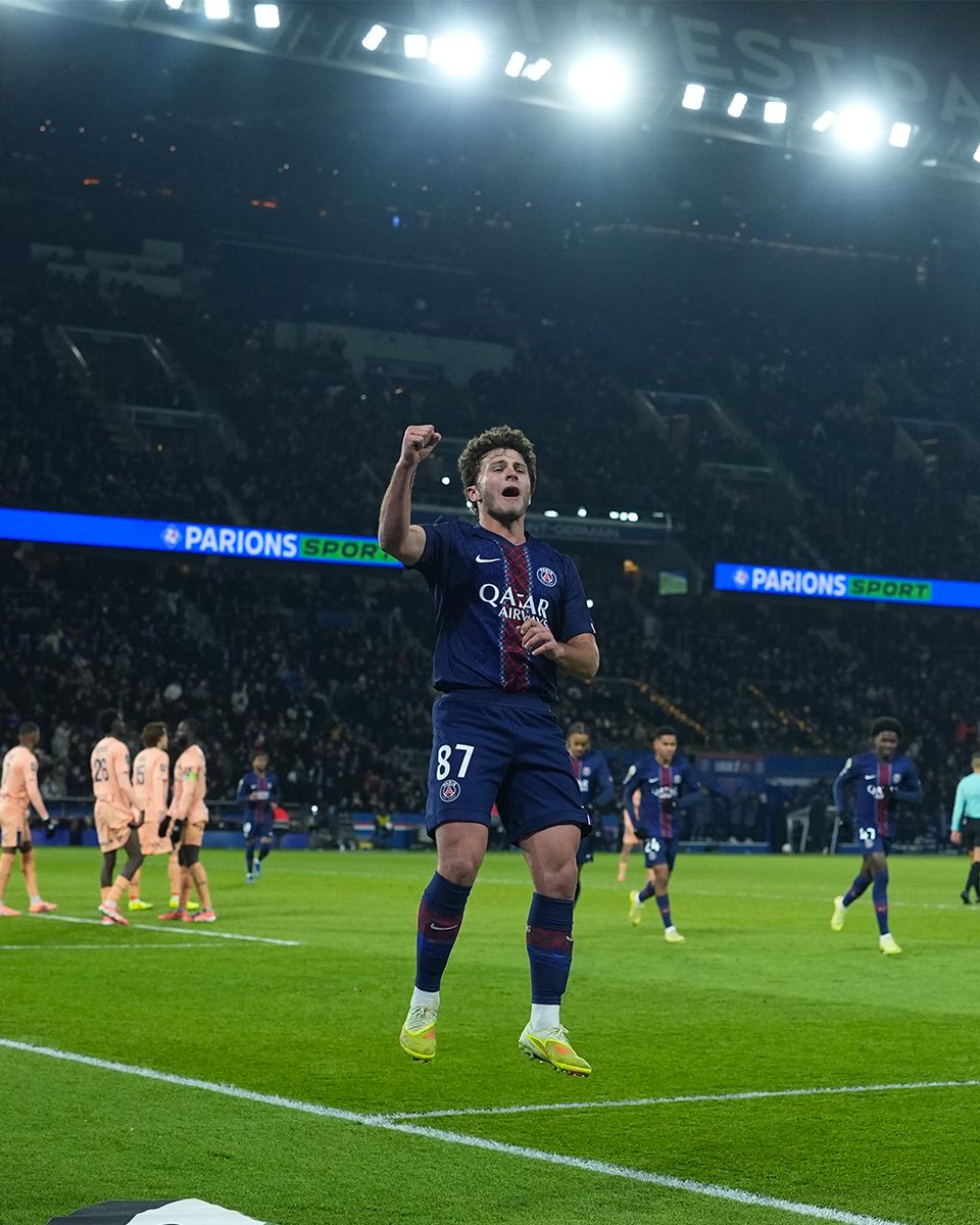 PSG_inside's tweet image. Briller sous les projecteurs du Parc des Princes ✨

#PSGHAC