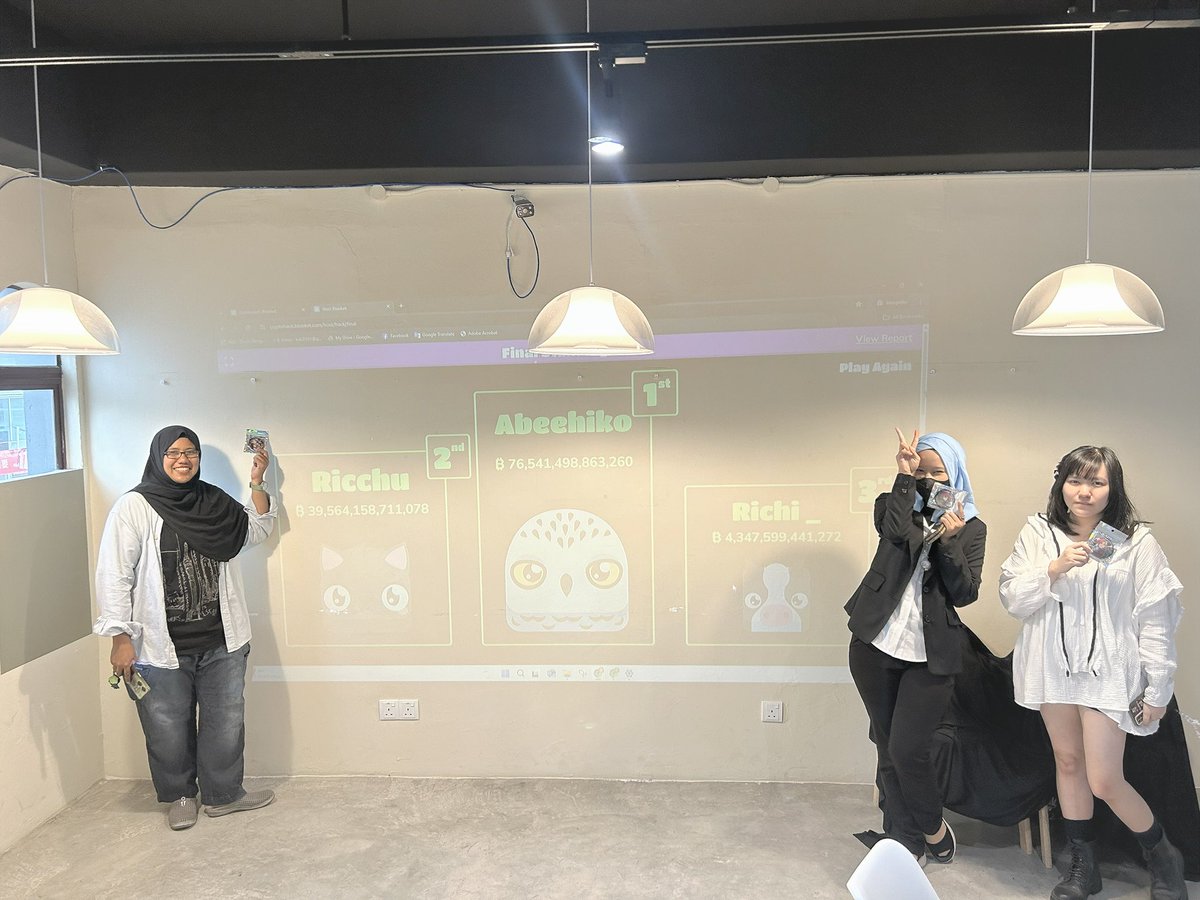 otoutoukun's tweet photo. also congrats to winners of

p1: lucky draw 
p2: 3 winners from our blooket quiz + game 
p3: bingo game https://t.co/xWLqn4gYsg