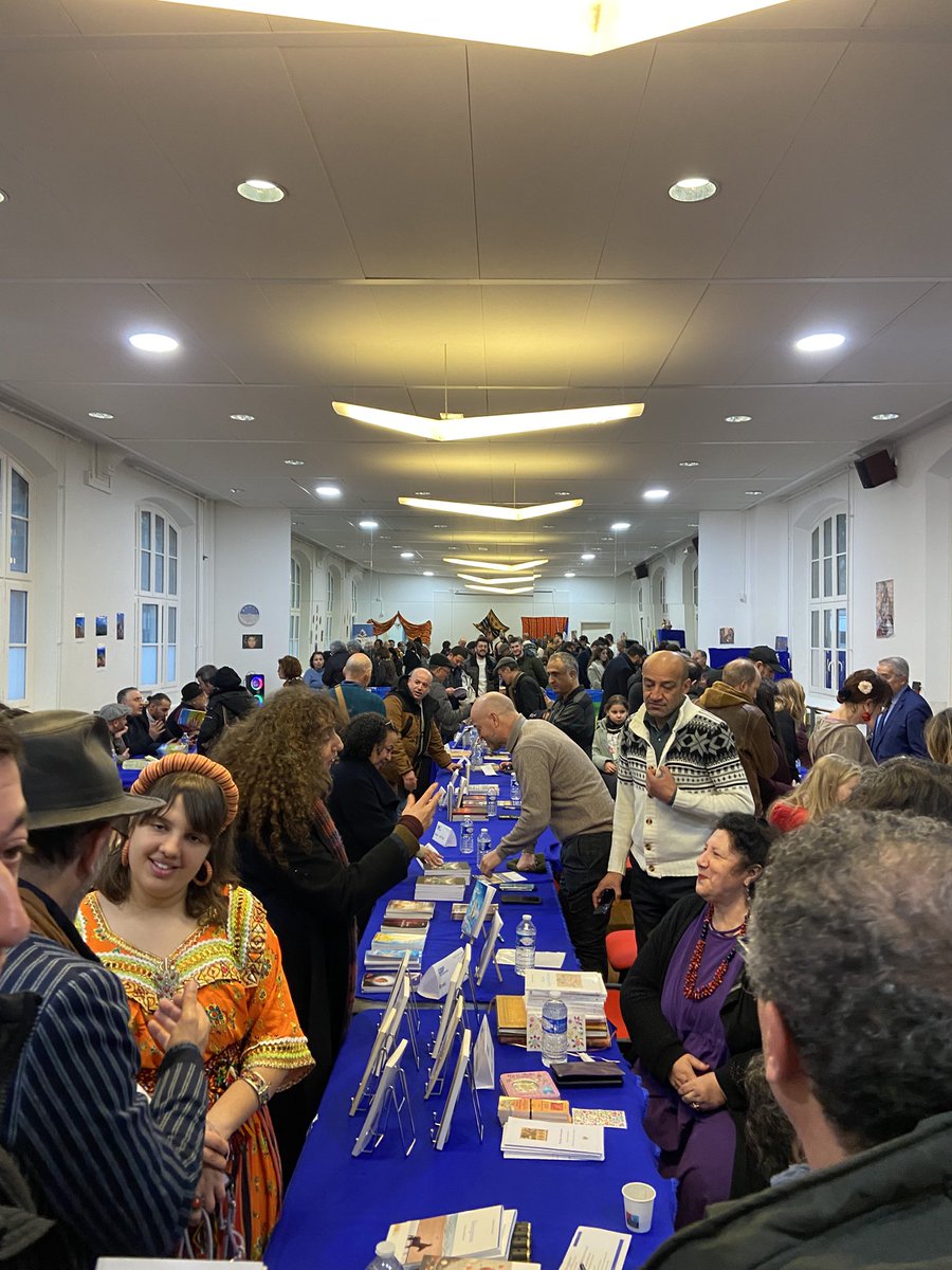 Salon du livre inaugural au Centre culturel franco-berbère du 40 rue Manin. Le 19e est fier d’accueillir une culture de résistance, de liberté, d’égalité et de laïcité qui fait partie de notre ADN. Merci à toutes les associations franco-berberes !