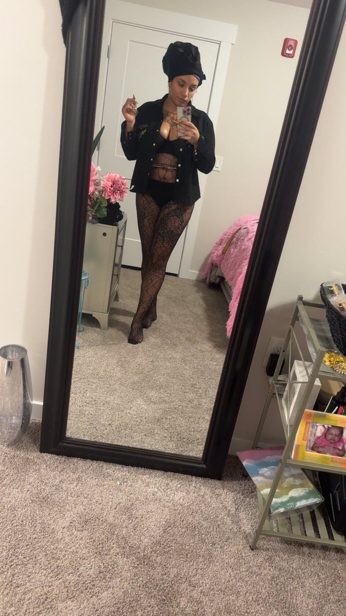 I wear the fishnets just for him to rip off 🤫