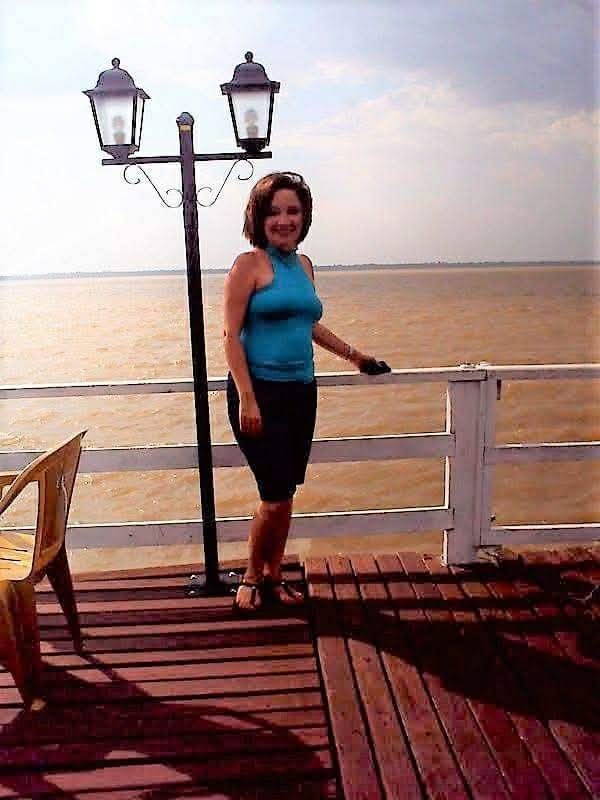 "Nem sempre ganhando, nem sempre perdendo, mas aprendendo a jogar. "
Bom domingo.