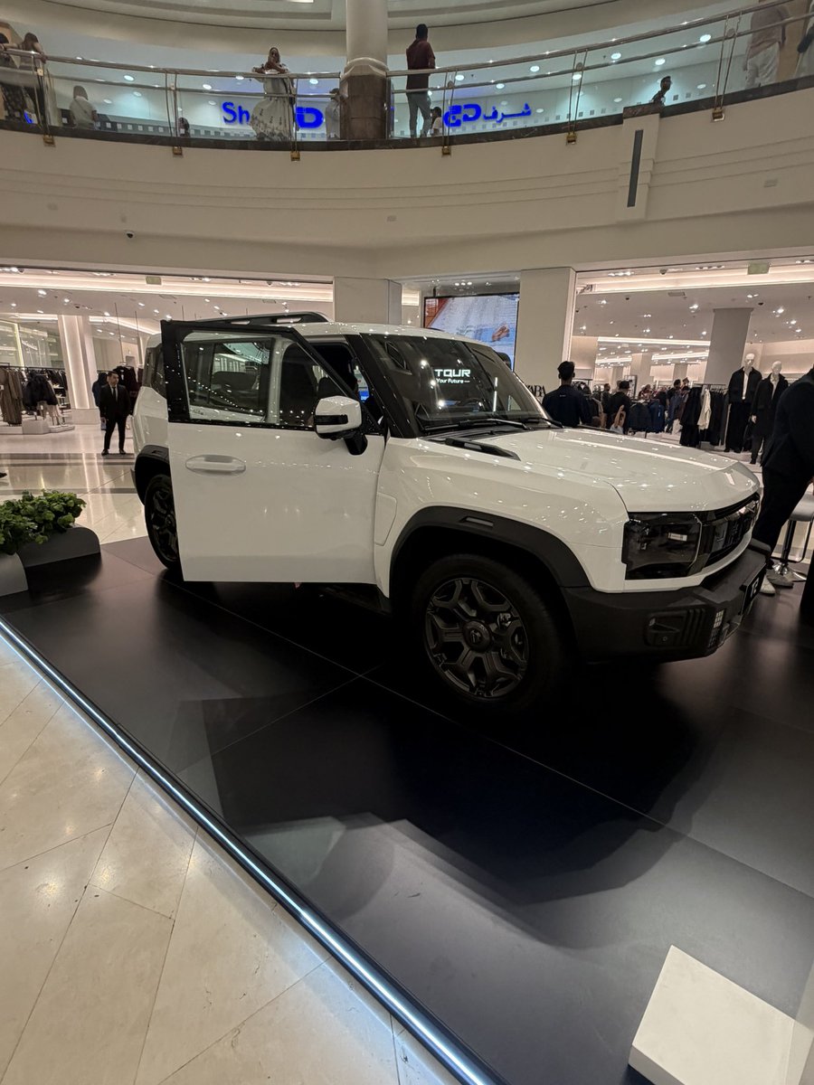 First time to see a <a href="/JETOUR_Global/">JETOUR AUTO</a> in person.

#automotive