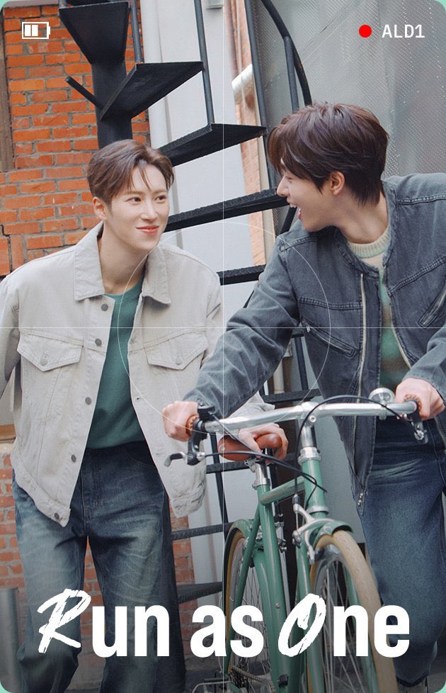 honeyzjh's tweet image. HELPPP why is this framed like a BL promo i’m obsessed