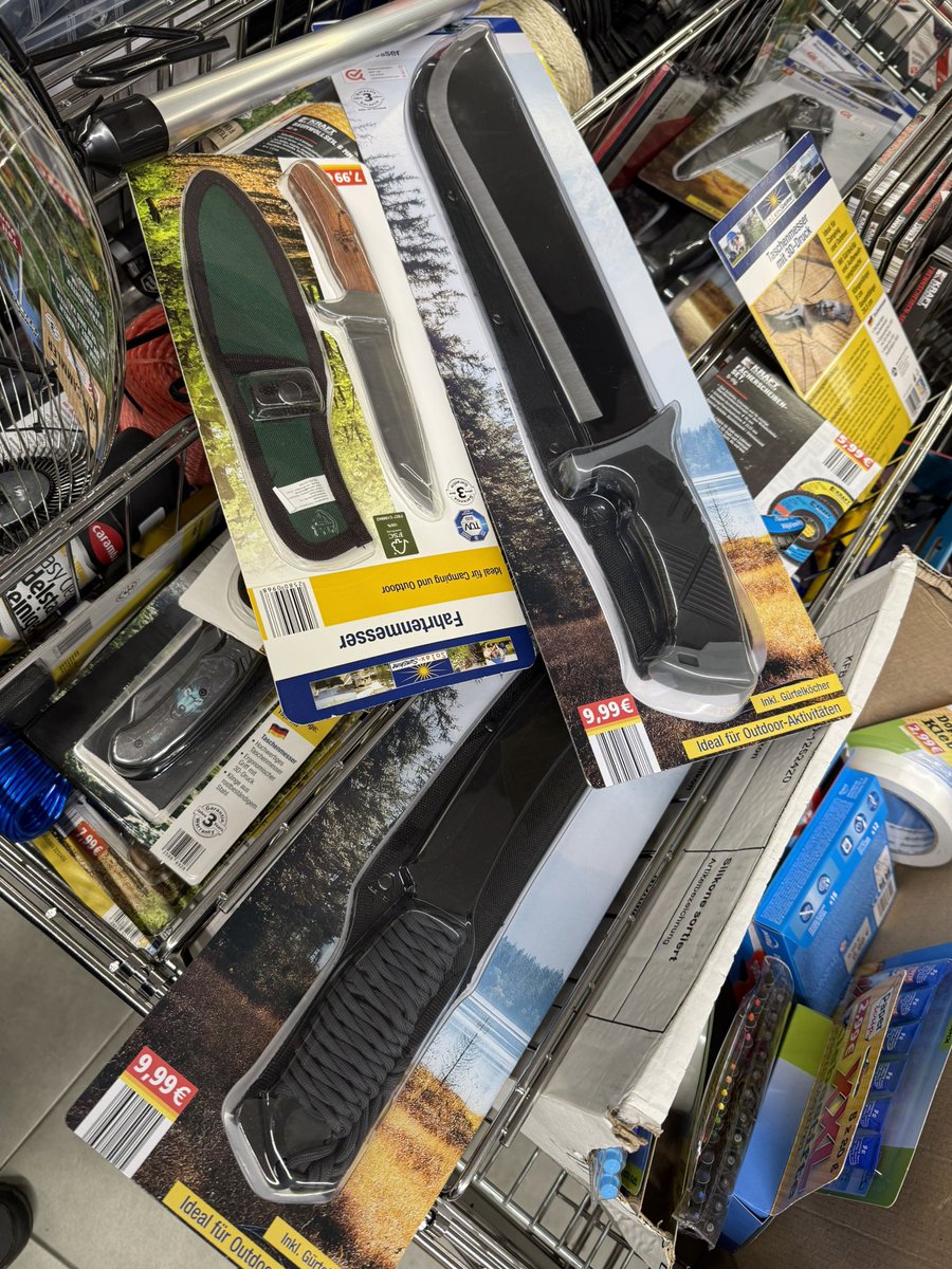 Es ist zwar nicht so, dass man ab einem #Einkaufswagen Treuepunkte, #App-Rabatte und eine #Handgranate oben drauf bekommt, jedoch muss der Handel auch seinen Beitrag dafür leisten, die wachsende #Messer-#Kriminalität nicht auch noch zu fördern. „Ideal für Outdoor Aktivitäten“ Ich