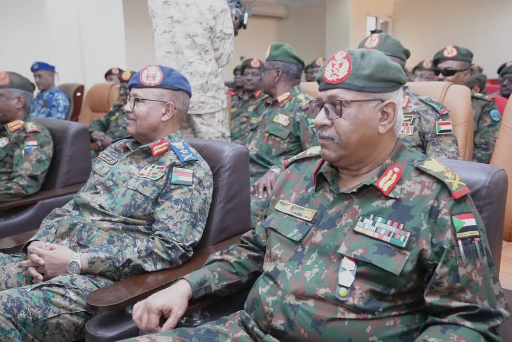 رئيس مجلس السيادة: الورقة التي قدمها مسعد بولس تعتبر أسوأ ورقة يتم تقديمها

الخرطوم ٢٣ نوفمبر ٢٠٢٥م

قال رئيس مجلس السيادة القائد العام للقوات المسلحة الفريق أول الركن عبدالفتاح البرهان، أن الورقة التي قدمتها الرباعية عبر مسعد بولس مستشار الرئيس الأمريكي لشؤون الشرق الأوسط