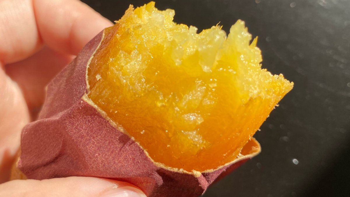 satsumaimo77's tweet image. 【さつまいもプレゼント企画】

抽選で1名様にねっとり甘い「さわやかのサツマイモ」1箱3Kg入りをプレゼント致します🎁

☀︎応募方法☀︎

1️⃣@satsumaimo77 をフォロー
2️⃣このポストをリポスト

※送料も無料です。

※締切11/26(水)23:59