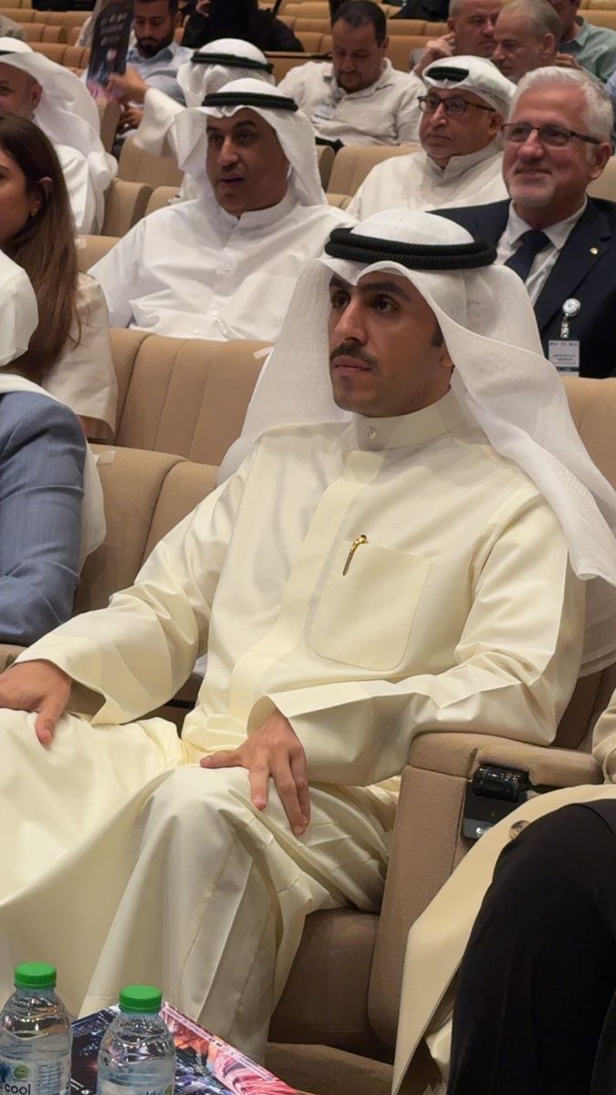 aldgr's tweet image. حضرت اليوم مع زملائي 
م . علياء الفارسي @aliaaalfarsi 
ود. حسن كمال @DrHasanKamal 
ملتقى استدامة الطرق في دولة الكويت بدعوة كريمة من معهد الكويت للأبحاث العلمية.
استمعنا إلى عروض تقنية ونقاشات ثرية حول أحدث الممارسات والحلول المستقبلية لتعزيز كفاءة واستدامة شبكة الطرق، بما يدعم…