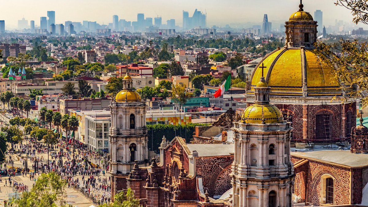 BowTiedPassport's tweet image. 🧵 Mexico City has officially entered the global stage.

-Food
-Nightlife
-Culture
-History

All on a world-class level.

If you’re planning a trip, here’s a straightforward guide to help you understand where to stay, what to do, and how to enjoy it the right way.