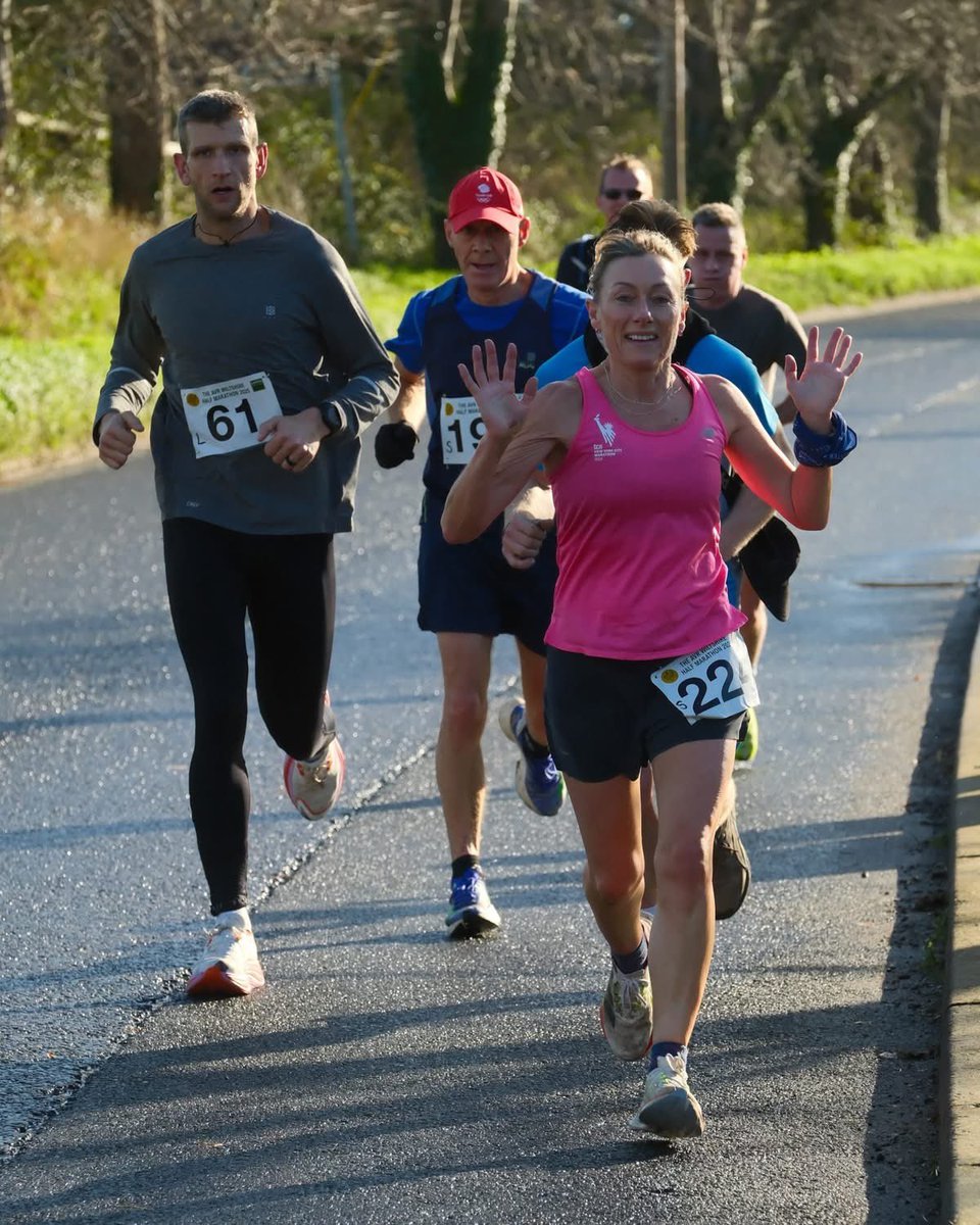 Big thank you to Neil who was taking pics today around Steeple Ashton for this years AVR Half 

photos.smudgypixels.uk/Public-Galleri…