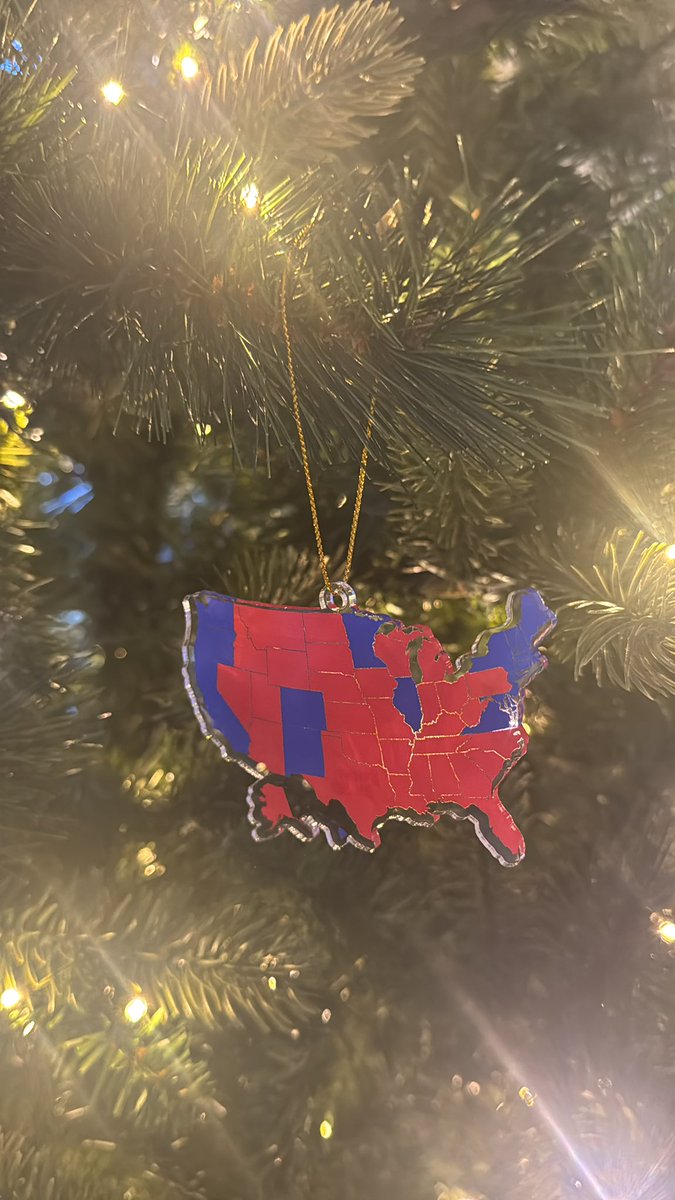asdindiana's tweet photo. My first ornament I put on my tree this year ☺️🇺🇸 let’s keep this map going 🙌🏻#Christmas2025 https://t.co/R6RR48SRSQ