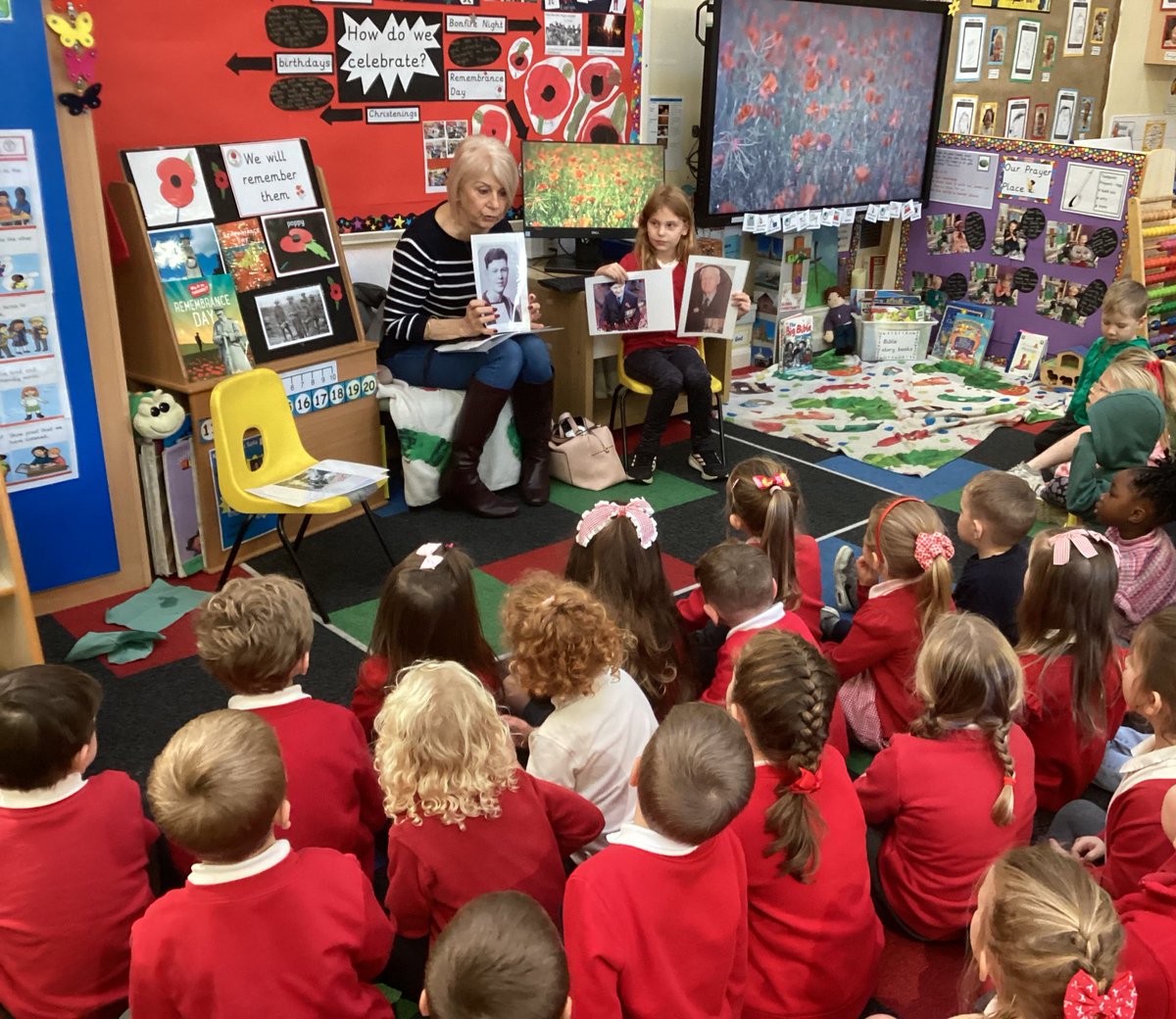 Super learning about the past! ❤️
One of our grandparents and her granddaughter came to visit the Hungry Caterpillars and Shining Stars. They told the children all about  their very brave relative who had served alongside others in war. The children learnt so much! 🌟🐛❤️