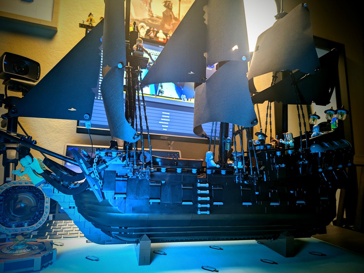 AT0MAC's tweet image. Well, that&apos;s one black pearl done ✅

Awesome Lego set 🥰

#LEGO #legobuild #potc
#PiratesoftheCaribbean
#legophotography 
@LEGO_Group