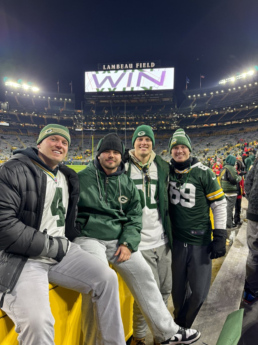 Good time to be a Packers fan! Happy I can experience this win with my boys. 9 is horrible and I feel sorry that the Vikings got rid of 2 stellar QBs to let him run their show.