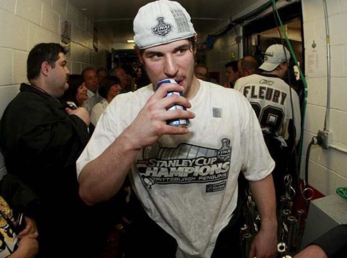 crosbyhistory87's tweet image. Sidney Crosby did it all by 22

MVP at 19
(Youngest MVP ever in any sport)

Scoring Title at 19 
(Youngest winner ever in any sport)

Conference Champion at 20 
(Youngest winning captain)

Stanley Cup at 21 
(Youngest winning captain)

Olympic Gold at 22 
(Scored the Golden Goal)