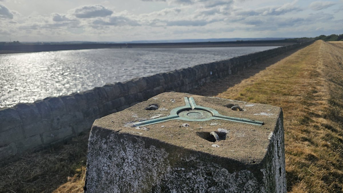 allthetrigpoint's tweet photo. Trig point 260 ✅️ Whitley Resr, Dewsbury. A cheeky climb over a 5ft stone wall to reach the pillar. Logged from a sunny visit back in June #allthetrigpoints #maps #history #solitude #adventuretime #outdoors #dewsbury #trigpillar https://t.co/Grsr8UI8KW