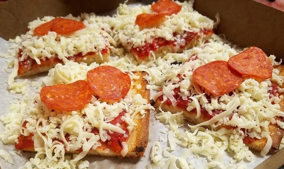 RegionalUSFood's tweet image. Ohio Valley-style pizza — a distinctive square-crust preparation in which the crust is cooked and the toppings are added cold