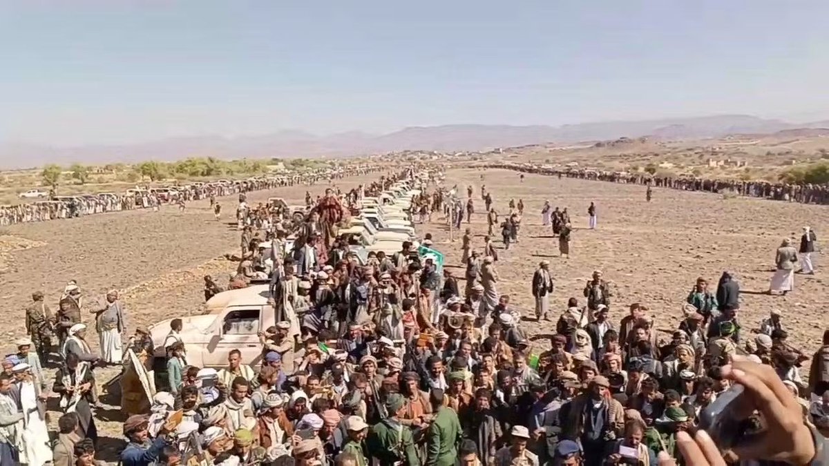 BallisticBassam's tweet image. وقفة اليــــوم با تنهي وساطة عمان
قارحة  يا نكون اليـــــوم او لا نكون

يا وسمعوا الــــذي قلنا لهم بـ الاذان
او وشافوا الـــذي با نفعله بـ العيون

ادخلوا خرِّجوا حـــق السنين الثمان
من بطون الذي مابه معاهــم بطون

لا يقل لك قــوى عظمى ولا هيلمان
حاملات الطوايـر دمرتهــــــا…