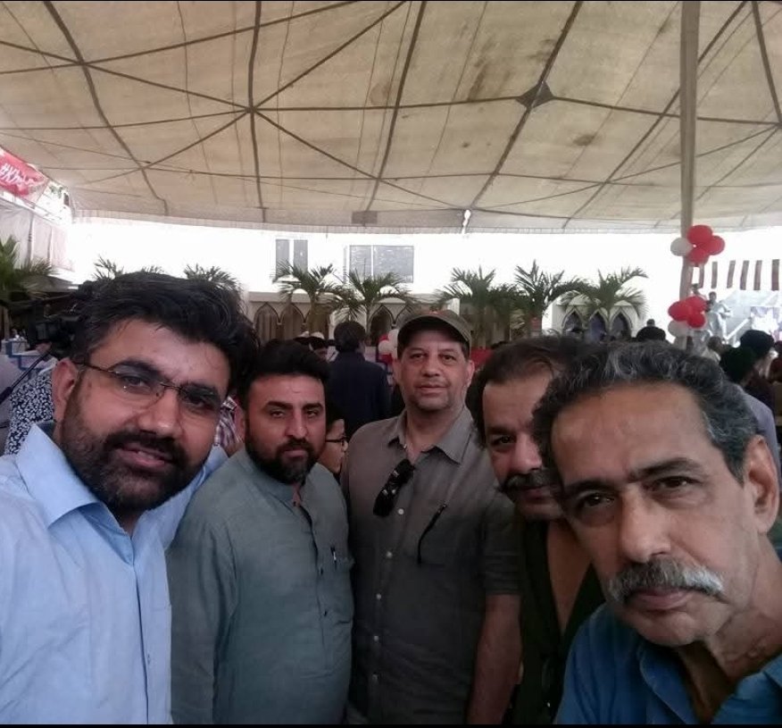 ChandioNaeem's tweet photo. Almost after Seven years, time very well spent.
In world of too much choas,confusion and disorientation-having no direction to navigate,these gatherings provide you few moments out of saphocation. @NadeemfParacha
@ZarrarKhuhro @ChughtaiBarlas @Shehzad89 Missed you sir @titojourno https://t.co/Le49PXqqdi