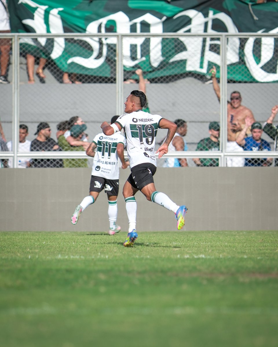 Coritiba's tweet image. 3º gol no campeonato. Meu capitão é F#$@! ©️

📸 JP Pacheco | Coritiba

🟢⚪ #AMAxCFC #CoxaNoBrasileiro