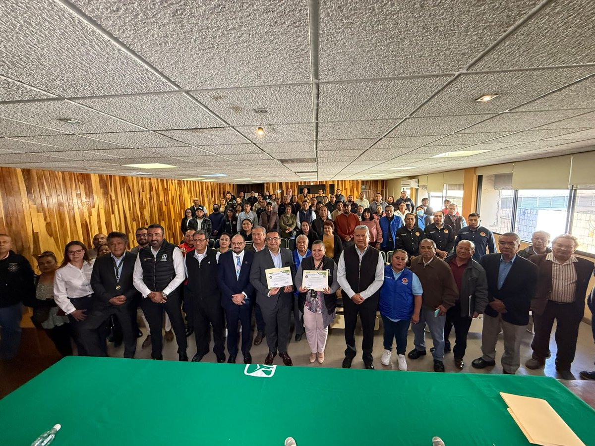 Generales| Fortalecen #IMSS #Puebla y #CTM colaboración para #mejorar servicios #médicos

<a href="/Imss_Pue/">IMSS Puebla</a>
<a href="/CTMPuebla/">CTM_FTPuebla</a>
<a href="/leobardosoto/">Leobardo Soto</a>

#VisiónMetrópoli

Visítanos 
visionmetropoli.com 

visionmetropoli.com/fortalecen-ims…