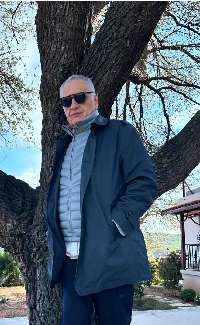 HATAYSPOR ESKİ BAŞKANI CİNCİNBORÇ 524 MİLYONtl DİYORDUNARDINDAN YENİ BAŞKAN CAKIR 693 MİLYON DİYE AÇIKLADI GÜYA UNUTMUŞSUN BENBURADANSAYINSAVCILARIMIZA 6222SAYILI FUTBOL YASASINA GÖRE SUÇ DUYURUSUNDABULUNUYORUM <a href="/RTErdogan/">Recep Tayyip Erdoğan</a> <a href="/tcbestepe/">T.C. Cumhurbaşkanlığı</a> <a href="/adalet_bakanlik/">T.C. Adalet Bakanlığı</a> <a href="/ademyesildal/">Adem Yeşildal.🇹🇷</a> <a href="/MustafaMasatli/">Mustafa Masatlı</a>