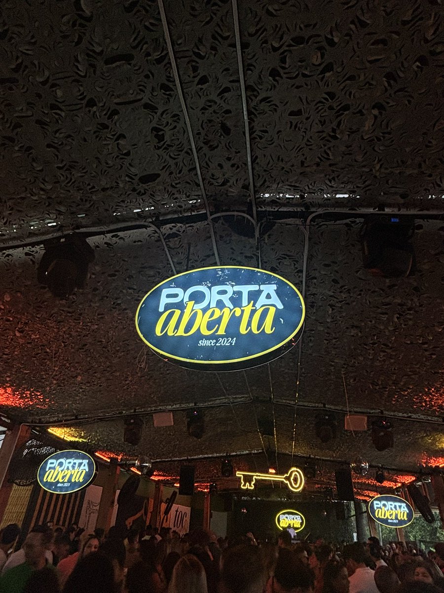 gabanjos's tweet image. amo vir neste samba que sempre me lembra tantos mutuals queridos