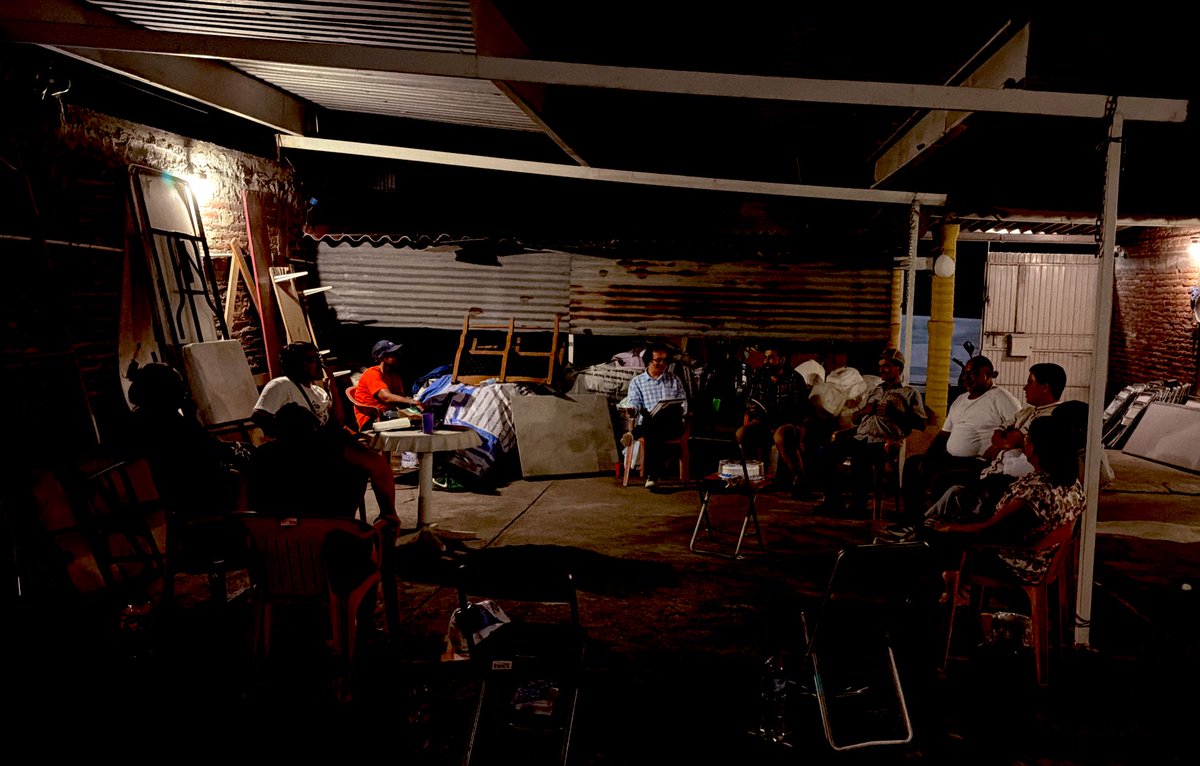 Con más 15 años de lucha permanente por la defensa de maíces nativos, del territorio contra minería, del espacio público en zonas urbanas, abejas, en pro de alimentación saludable, el agua y bienestar animal, el colectivo <a href="/DefensaMaizCol/">Frente en Defensa del Maíz</a> se consolida como COOPERATIVA. #Identidad