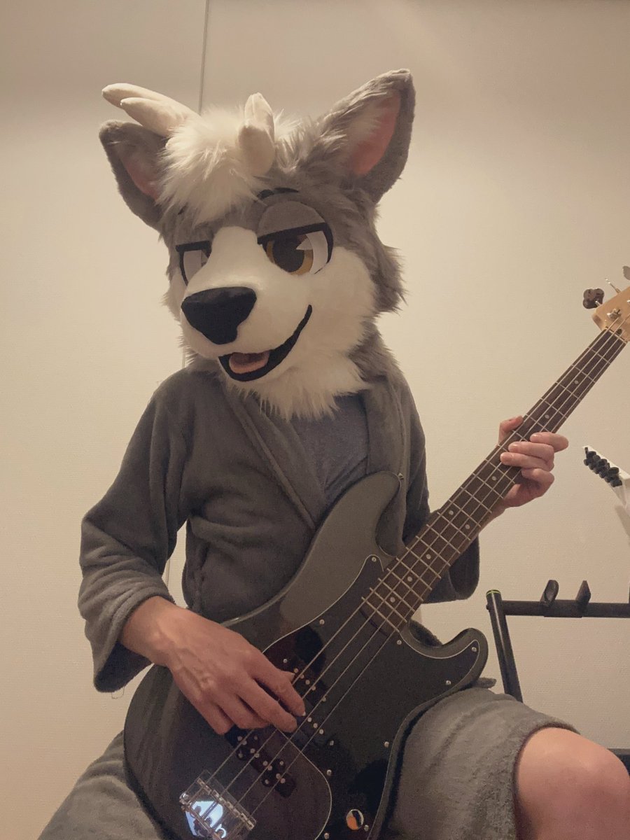GerryDeer's tweet photo. Chill Sunday night 😌 https://t.co/GPCogDk2Wa