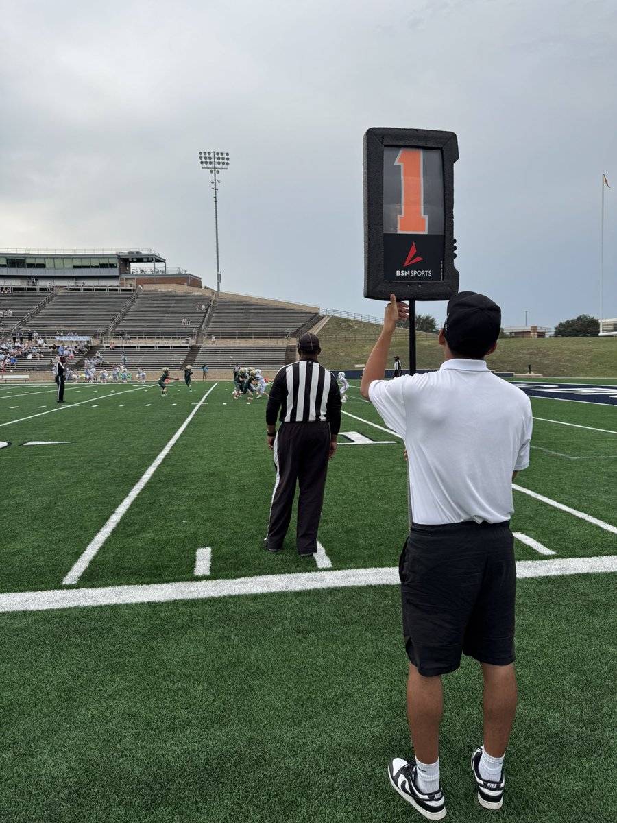 FutureOfficials's tweet photo. Championship Sunday at the @SBMSA1 Tully Bowl!
#referee #futureofficials #sbmsa
@sbisdathletics @SBISD @SpringWoodsHigh @RefReps @RefereeMag @OfficialTHSADA @THSCAcoaches @StratfordFB1 @SpringWoodsFB @UmpsCare https://t.co/CuQXvRzCZR