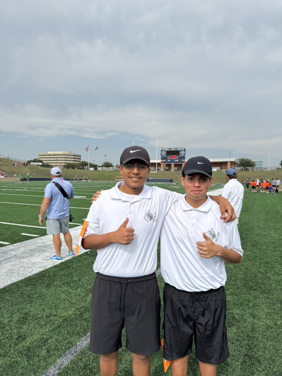FutureOfficials's tweet photo. Championship Sunday at the @SBMSA1 Tully Bowl!
#referee #futureofficials #sbmsa
@sbisdathletics @SBISD @SpringWoodsHigh @RefReps @RefereeMag @OfficialTHSADA @THSCAcoaches @StratfordFB1 @SpringWoodsFB @UmpsCare https://t.co/CuQXvRzCZR