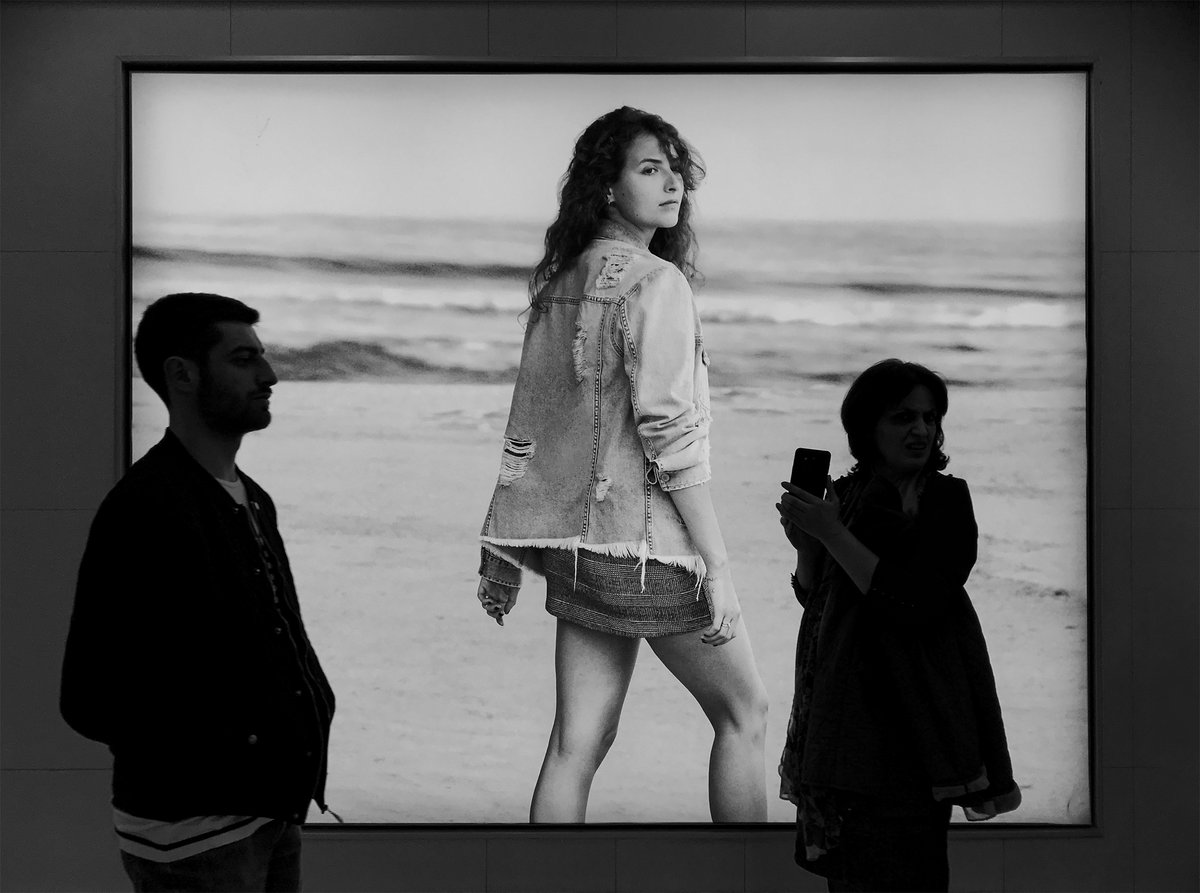 Gn X
Staring at one point 👀