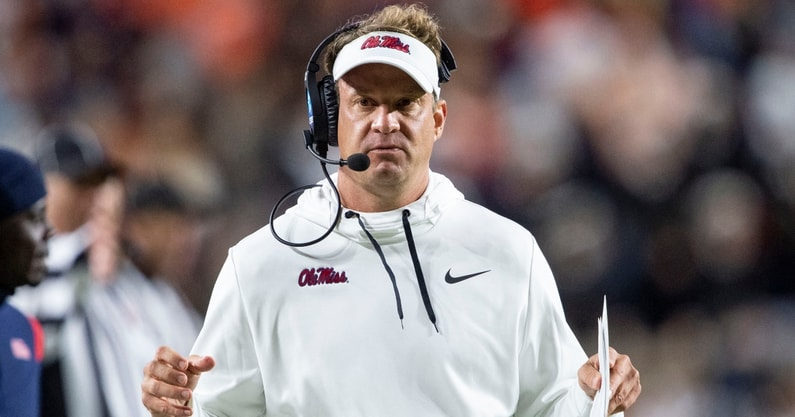 Corey_Bender's tweet image. Paul Finebaum makes the case for Florida being a better job than LSU for Lane Kiffin.

Details: on3.com/teams/florida-…
