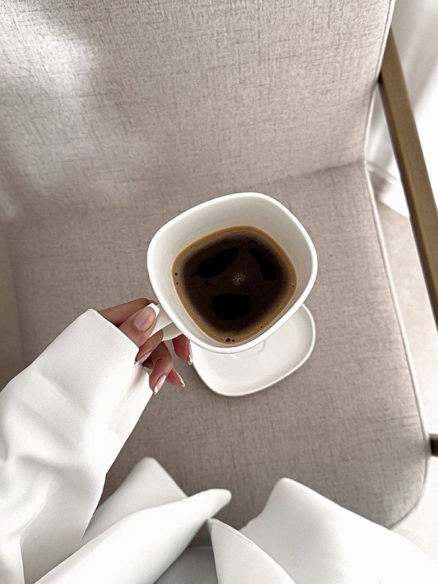 -
ليتَنا نملُك حقَ التكرَار لأيامنا #الجَميلة .
-