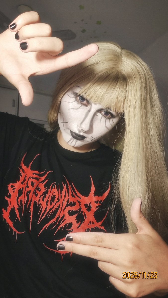 hitsakira's tweet image. cosplay de alê!! 

#HEXATOMBE #psikolera